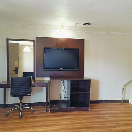 Travelers Inn By Oyo Wichita Falls Εξωτερικό φωτογραφία