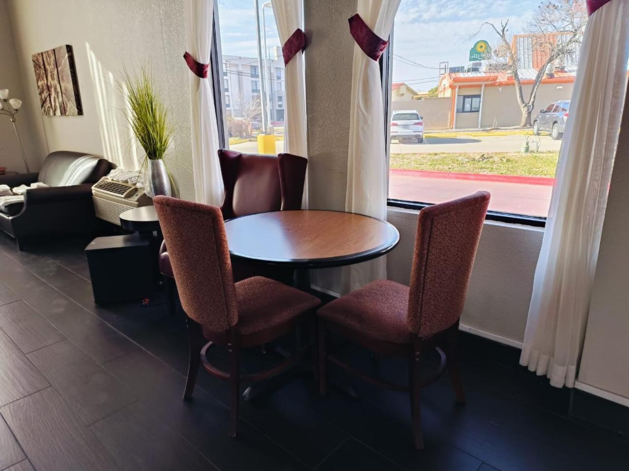 Travelers Inn By Oyo Wichita Falls Εξωτερικό φωτογραφία