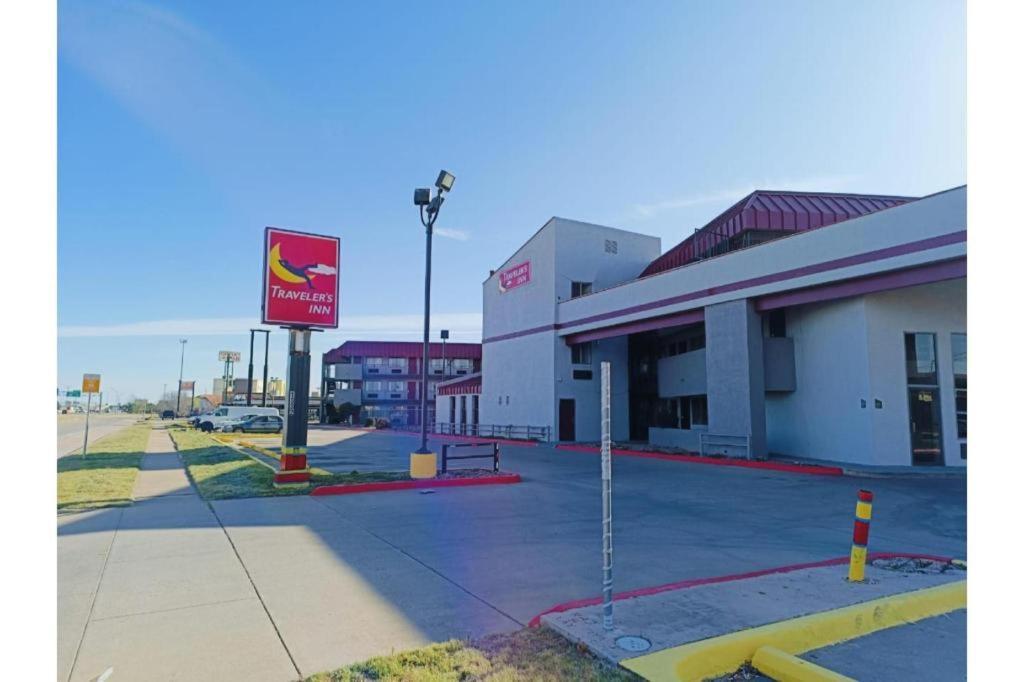 Travelers Inn By Oyo Wichita Falls Εξωτερικό φωτογραφία