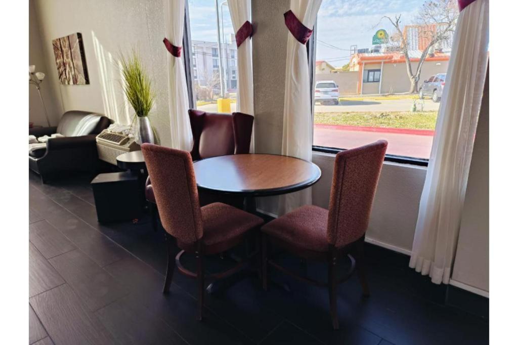 Travelers Inn By Oyo Wichita Falls Εξωτερικό φωτογραφία